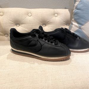 Black women’s Cortez